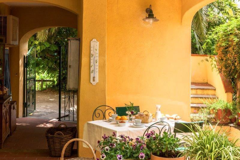 菲纳莱利古雷 Agriturismo La Selva酒店 外观 照片